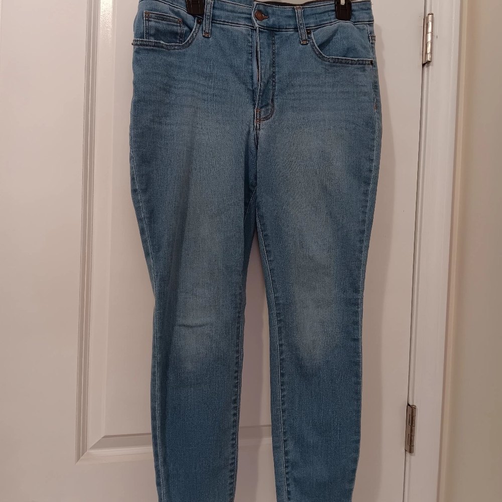 Crown and ivy petite jeans size 14